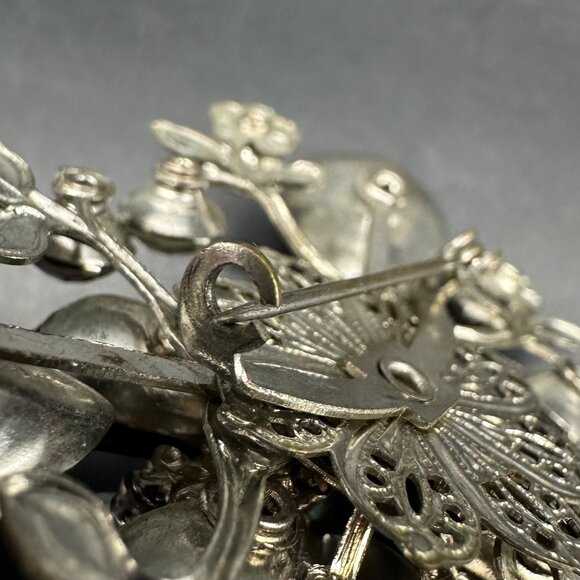 Vintage Brooch Pin Black Aurora Borealis Rhinestones Triangle Statement READ - Picture 8 of 12